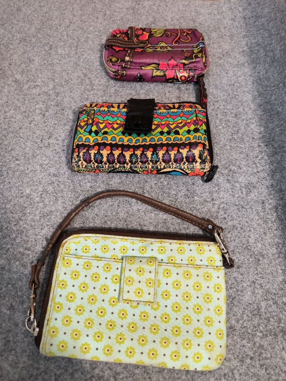 Lot of 3 Wallet Wristlets 2 Sakroots 1 Thirty-One Floral Boho Zip Around Wallets
